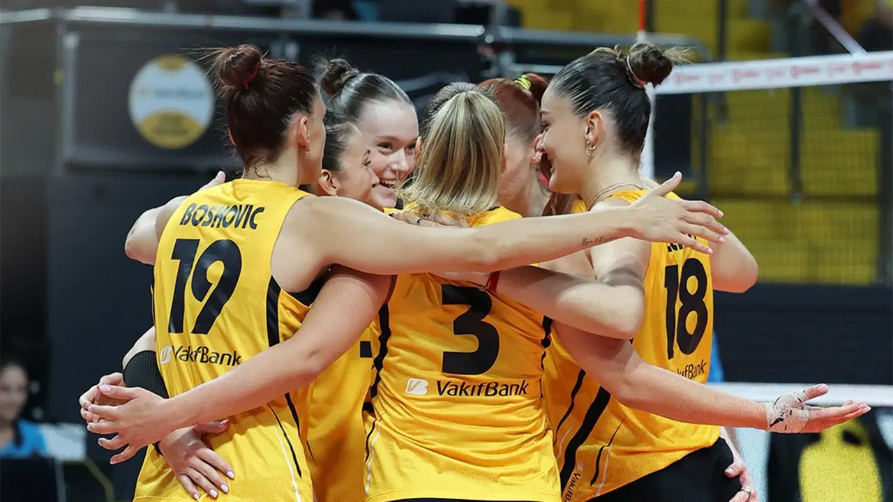 VakıfBank, Sultanlar Ligi'ne galibiyetle başladı