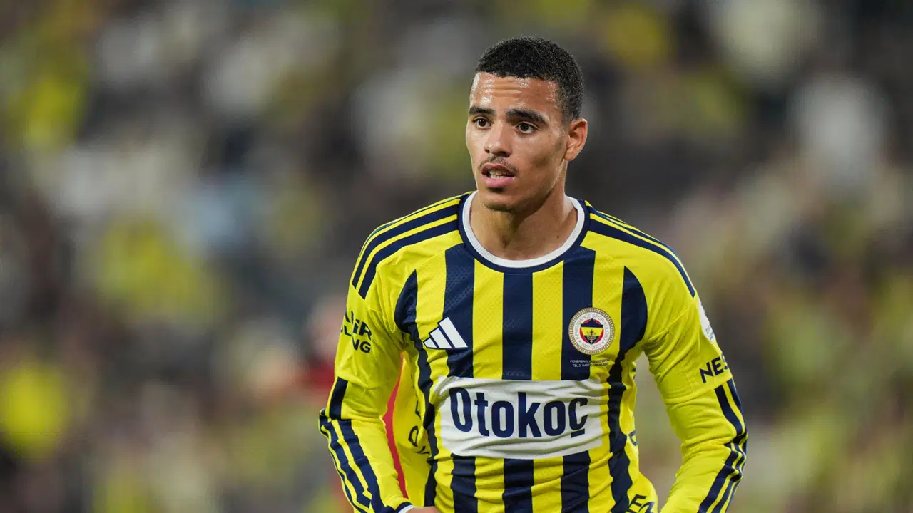 Greenwood kırmızı görürken Fenerbahçe 11 oyuncuyla sahaya çıktı