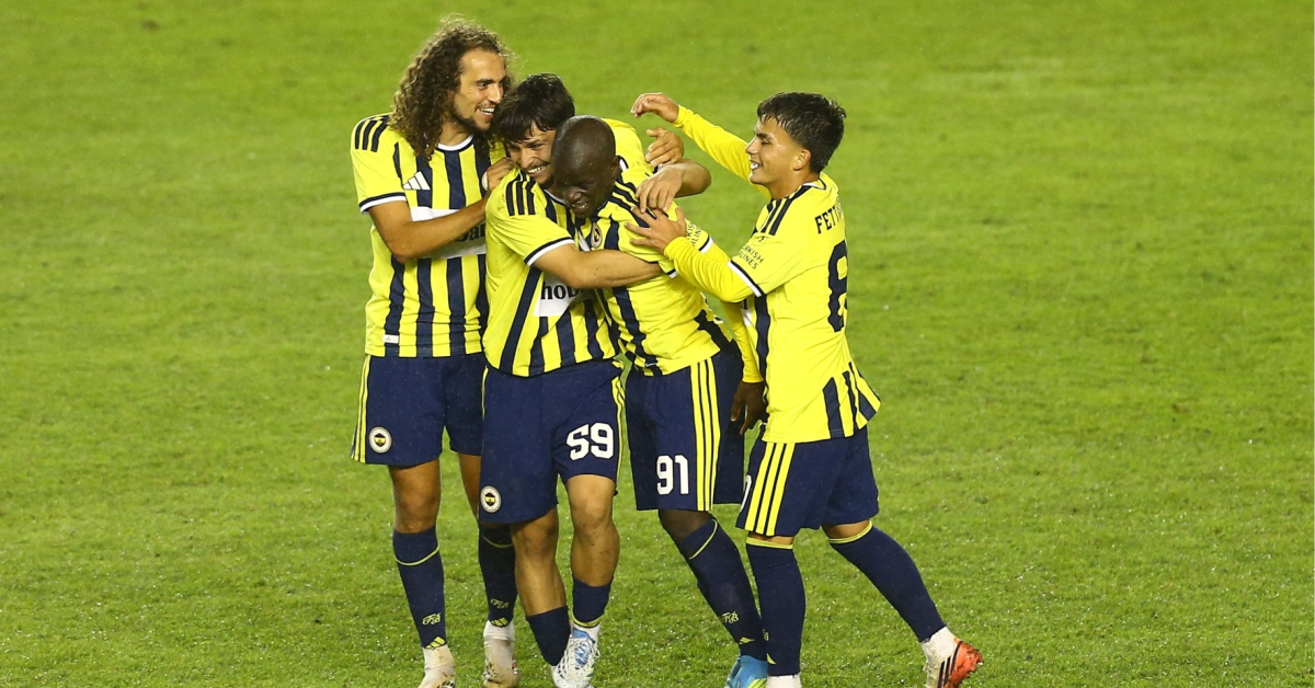 F.Bahçe'den Azerbaycan'da olaylı prova!