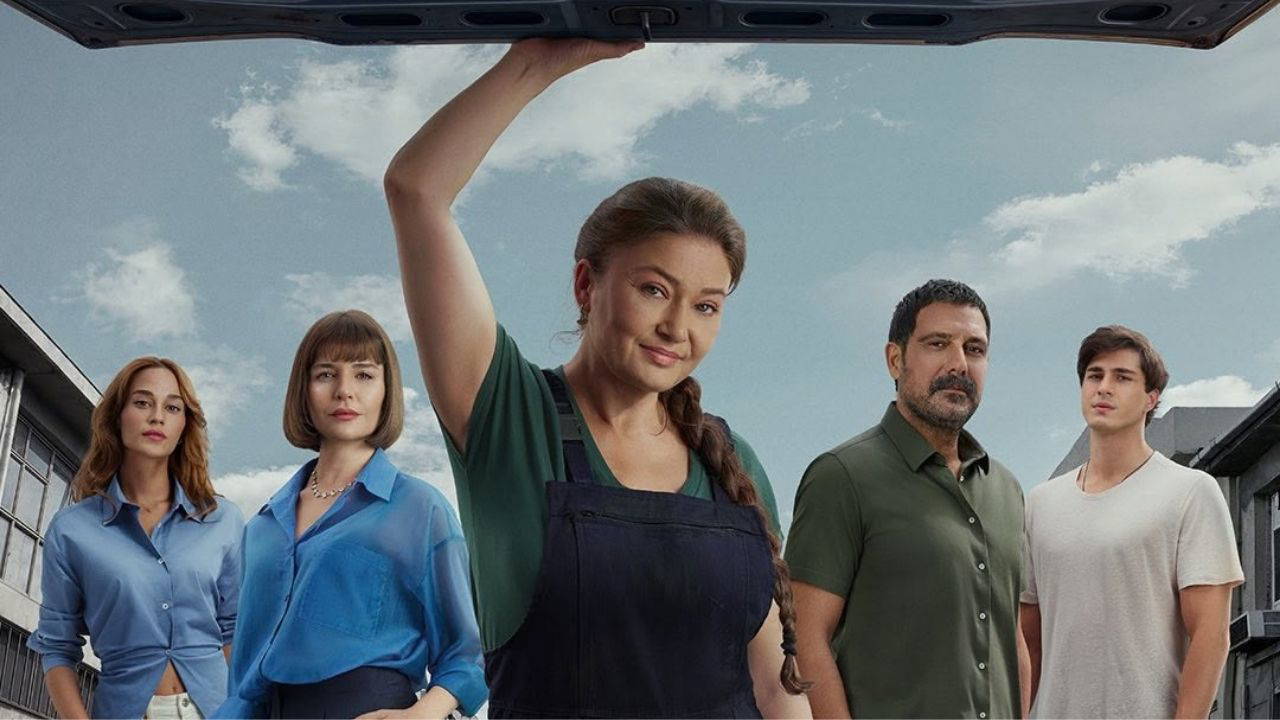 4 Ekim Pazarında TV Program Akışı: Hangi Kanal Ne Sunuyor Detaylı