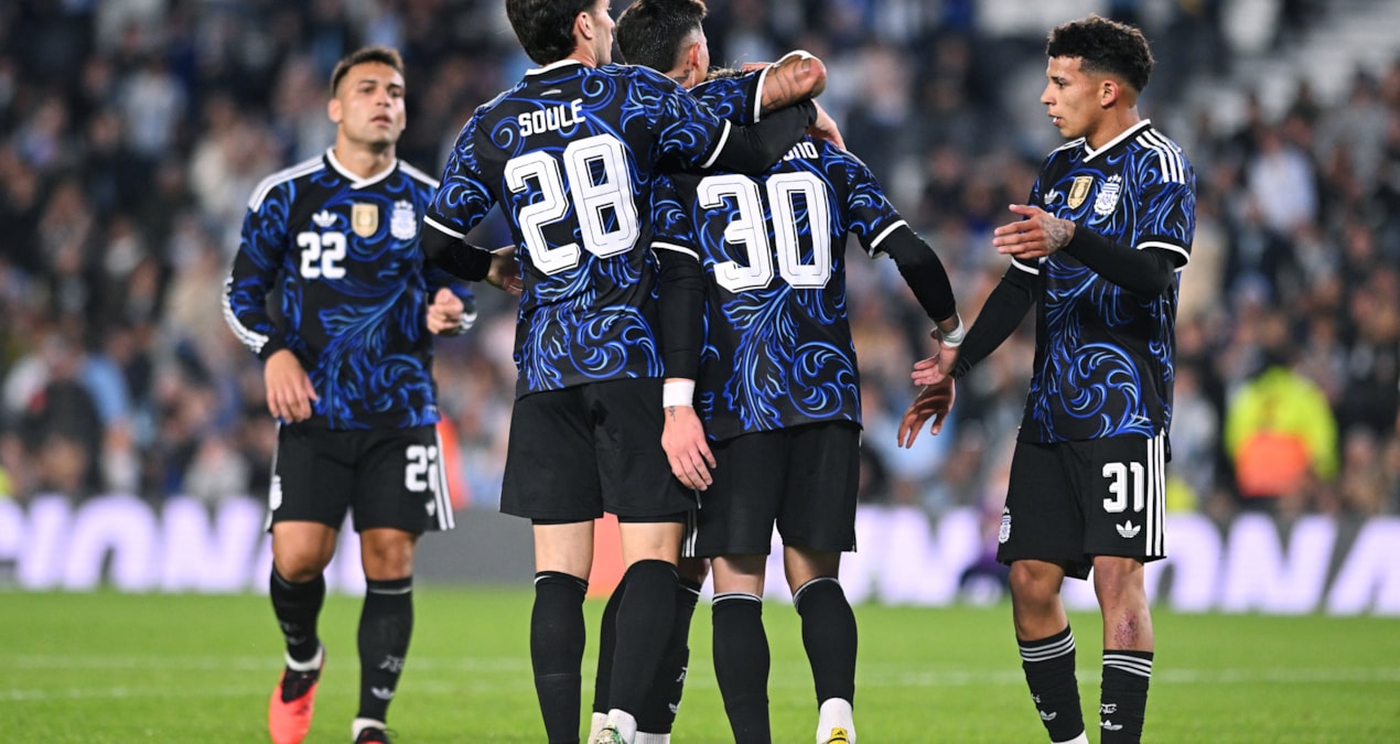 Arjantin Messi'siz çıktığı maçta 7 gol attı