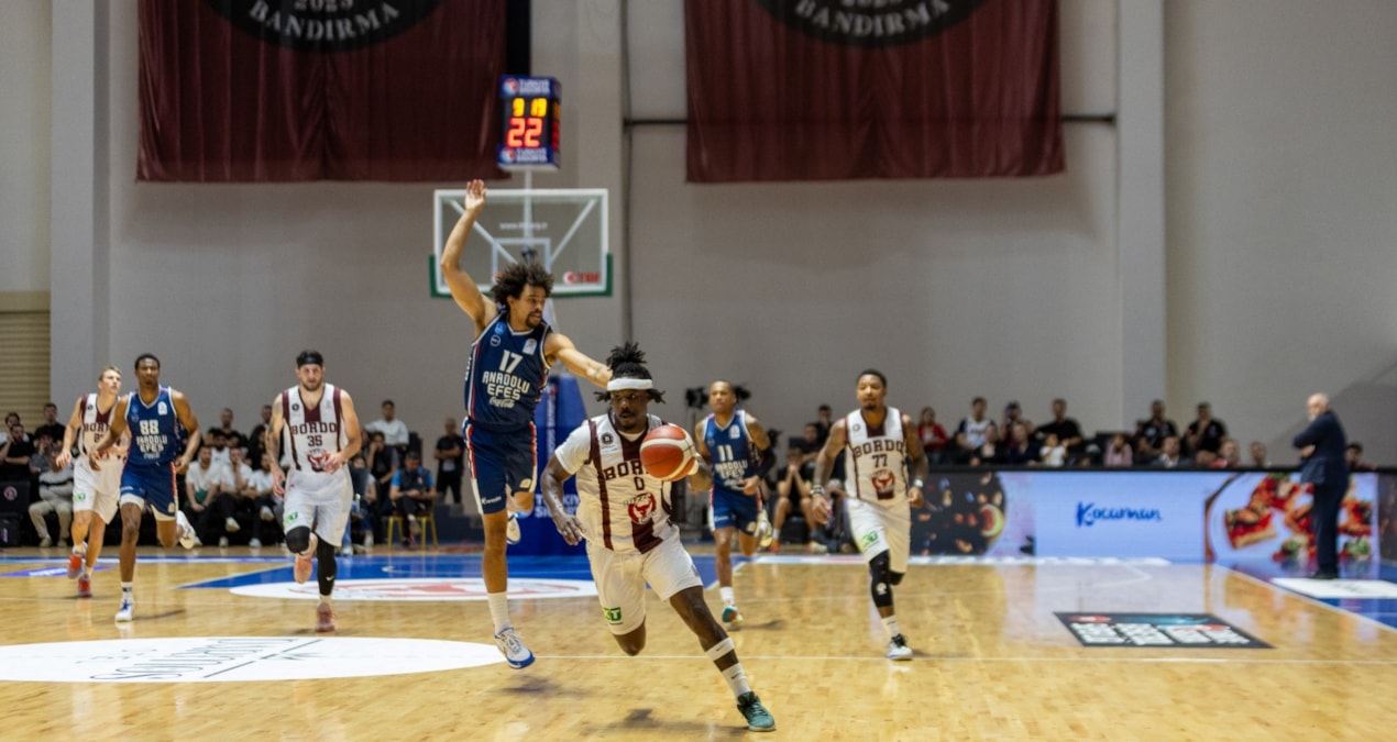 Anadolu Efes deplasmanda kazandı