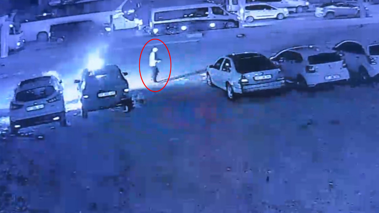 6 otomobili benzin dökerek ateşe veren şüpheli tutuklandı: Kundaklama anı kamerada!