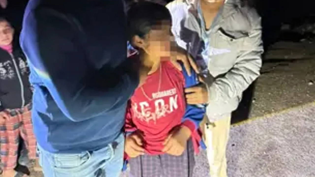 30 koyun ve 3 köpeğiyle kayboldu: 2 saat sonra bağ evinde bulundu