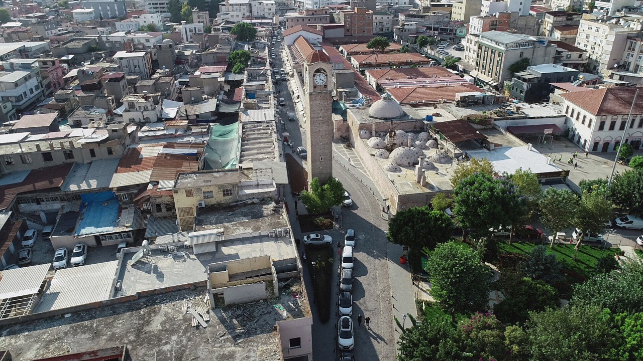 Artık arabada giderken saate bakamayacaklar: Tarihi cadde trafiğe kapatıldı