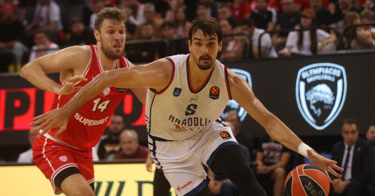 Anadolu Efes, Olympiakos'a farklı kaybetti!