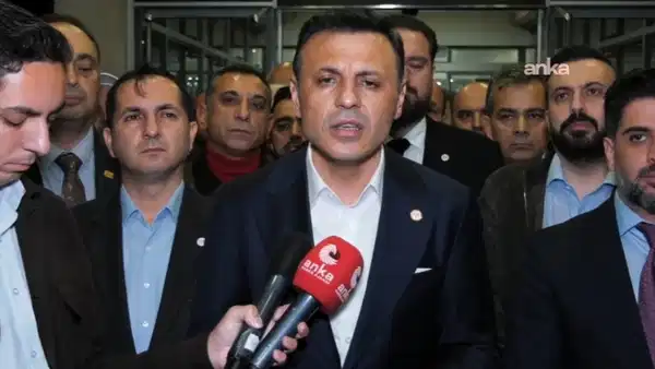 Özgür Çelik AKP’ye geçen meclis üyelerine ilişkin konuştu: ‘Uzaydan bulmadık’