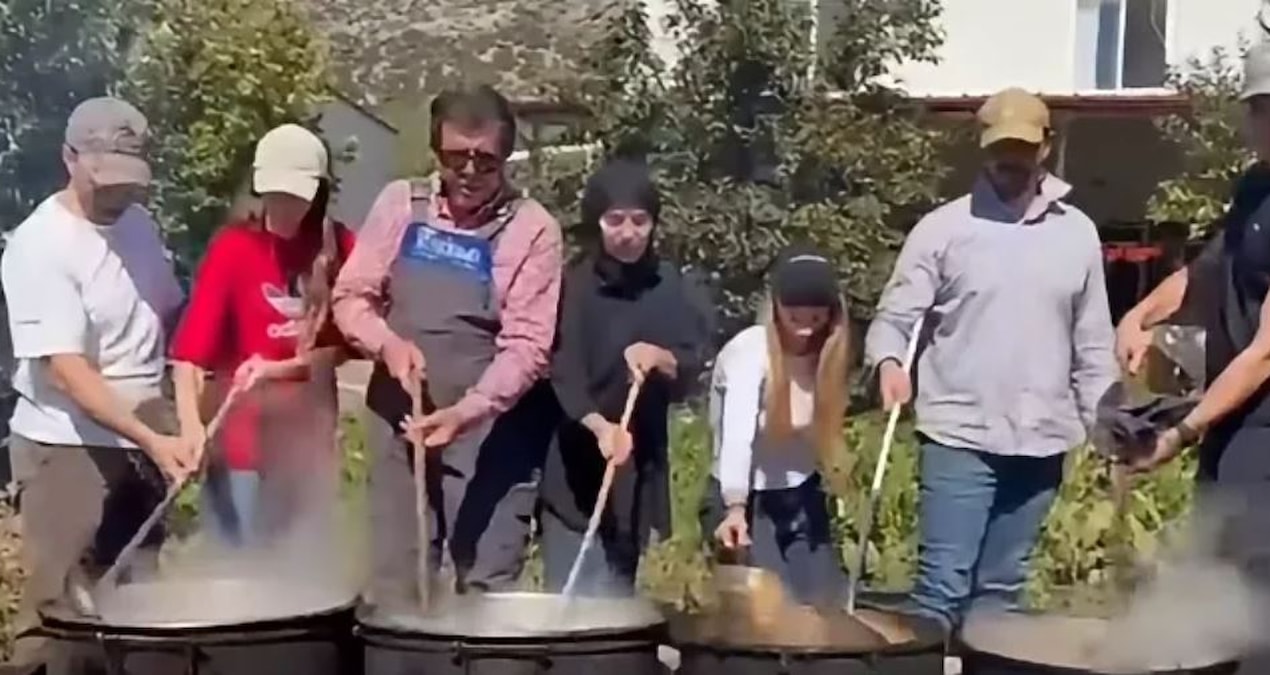 Paraları fonda kaptıran Nihat Zeybekçi pekmez kaynattı