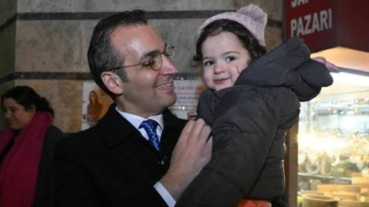 Resul Emrah Şahan’dan Dünya Kız Çocukları Günü mesajı: Rüyamda kızımla oynuyordum