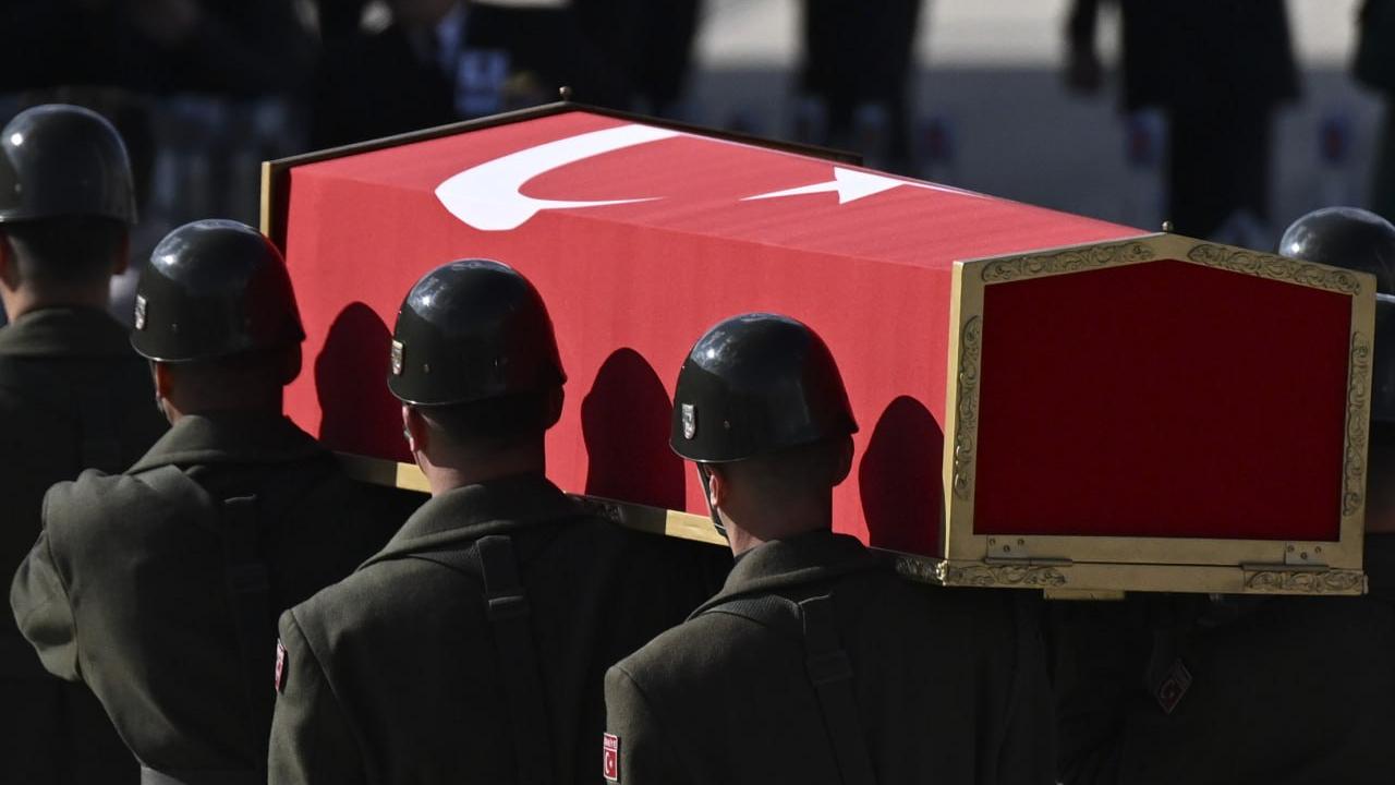 Bir askerimiz şehit gerçekleşti