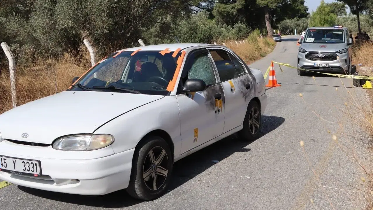 İzmir’de otomobilde kanlı infaz! Son telefon görüşmesi cinayetin izini ortaya çıkardı