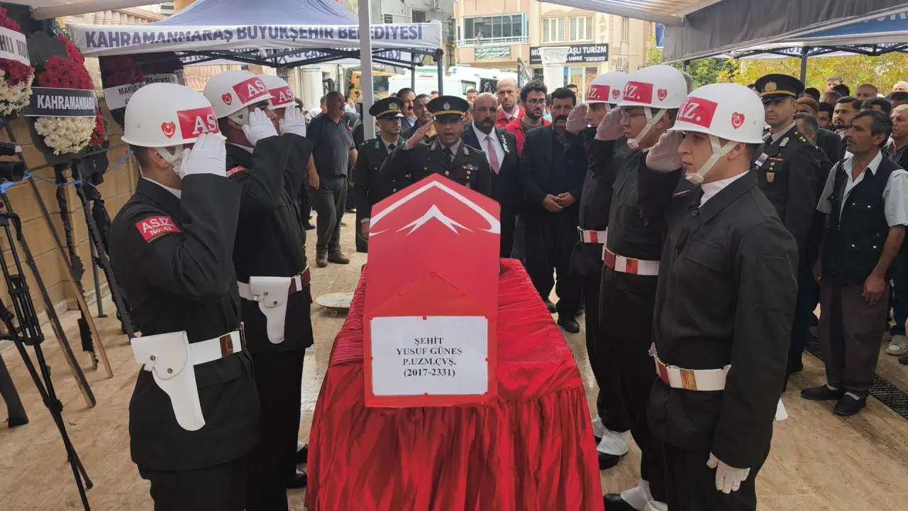 Şehit uzman çavuş Kahramanmaraş'ta toprağa verildi