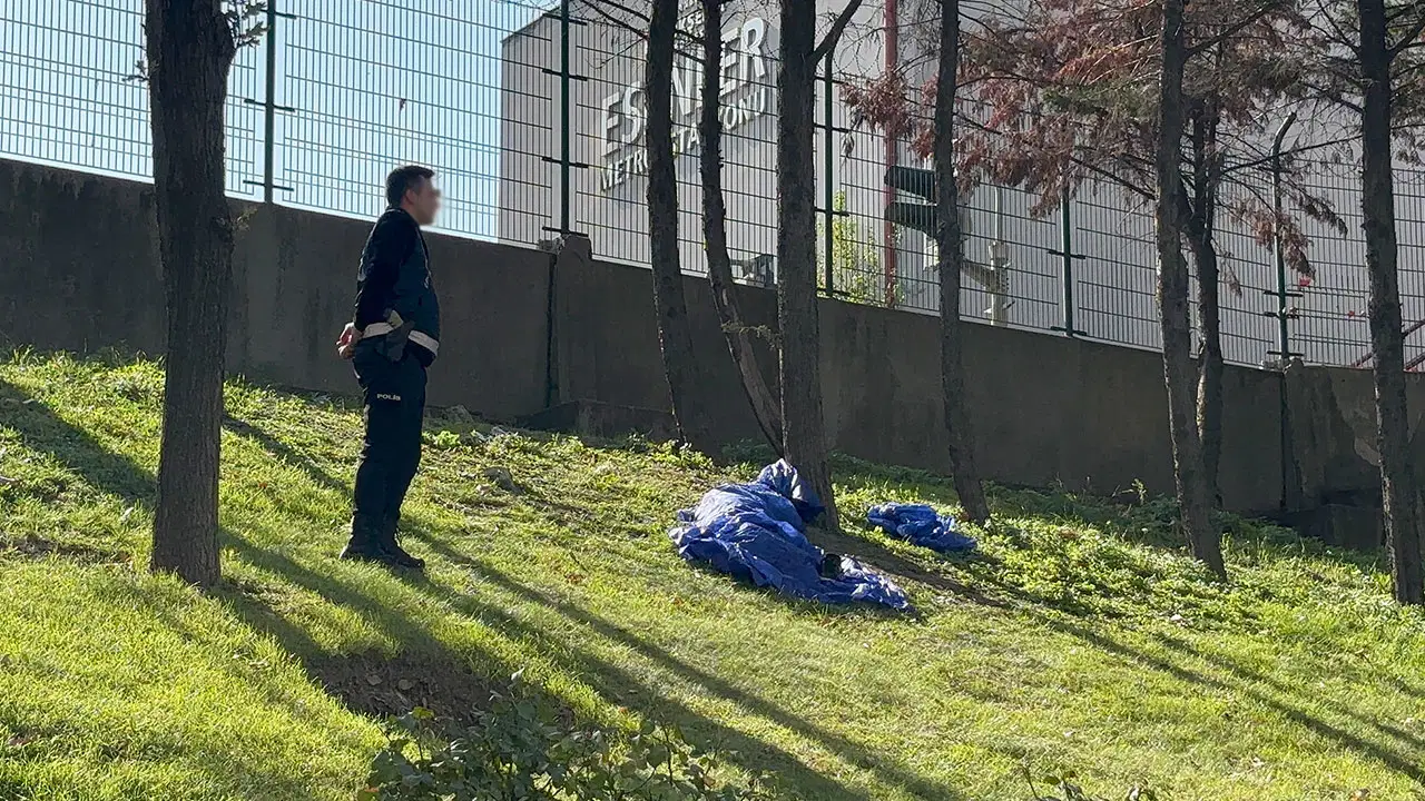 Esenler'de metro istasyonu yakınında şüpheli ölüm