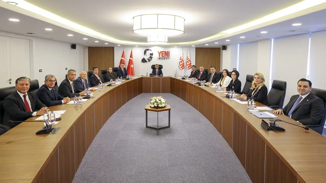 YENİ Parti MYK’de gündem fon krizi: son isimler neden açıklanmadı?
