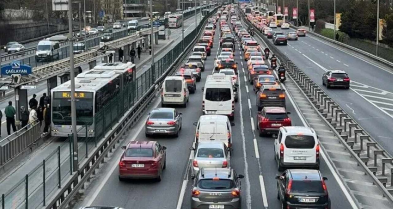 Araç sahipleri iyice tutuştu: Stoklar bitti, sıkıntı tam 2 yıl sürecek