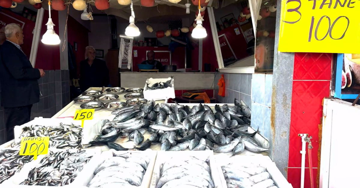 Üç tanesi 100 liraya satılıyor