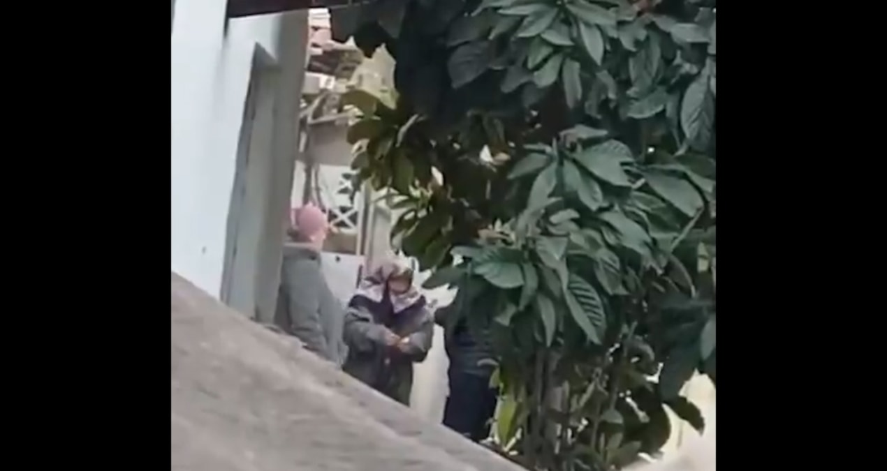 Torbacı neneler! Esenyurt’ta yaşlı kadın kuryelerin uyuşturucu trafiği