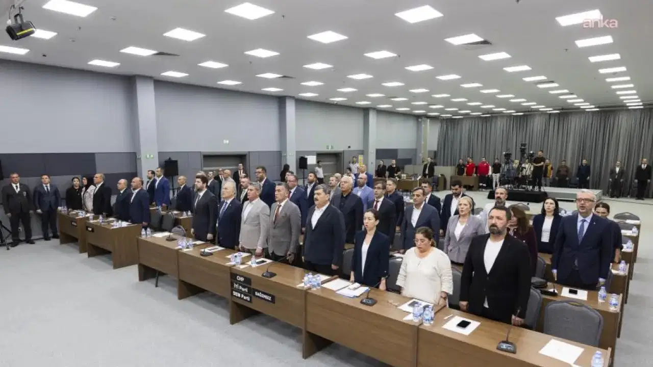 Mersin Büyükşehir Belediyesi Meclisi'nde başkanvekili seçimi başladı