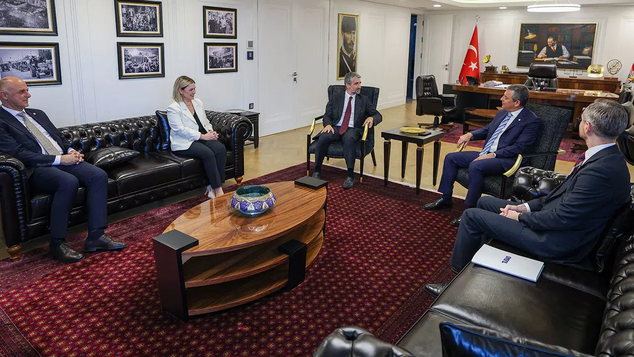 YENİ Parti lideri Özgür Özel, TÜSİAD Başkanı Ozan Diren ile görüştü