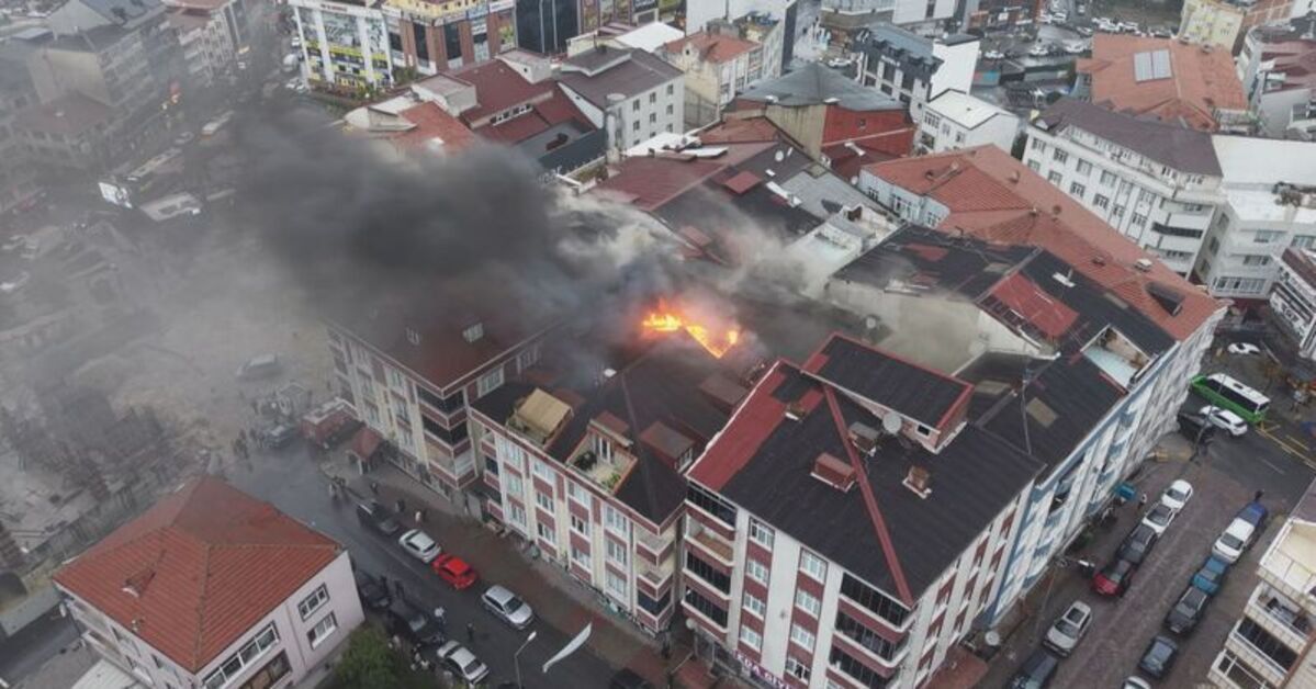 Arnavutköy’de 5 katlı binada yangın!