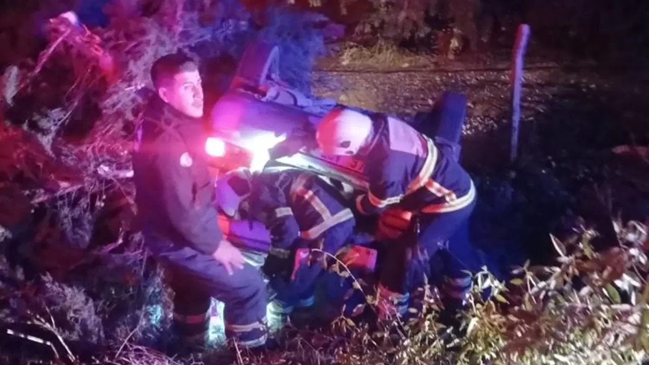 Adıyaman'da otomobil şarampole yuvarlandı: 3 yaralı