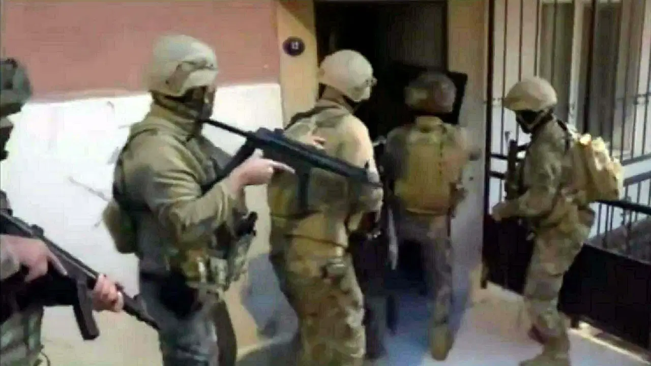 İzmir merkezli 4 ilde FETÖ operasyonu: Çok sayıda gözaltı!