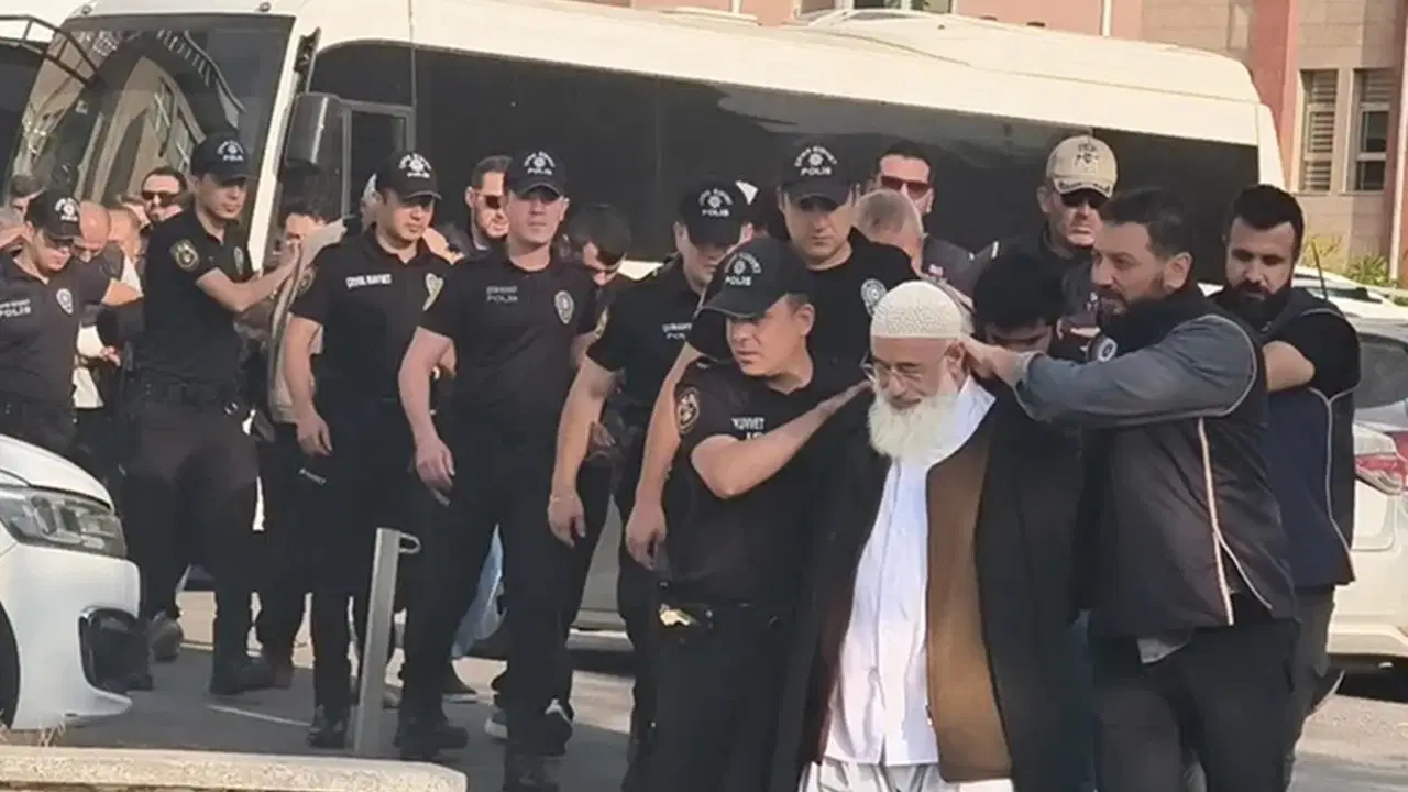 'IŞİD' operasyonunda ters kelepçe görüntülerine dinciler tepki gösterdi, savcılık soruşturma başlattı