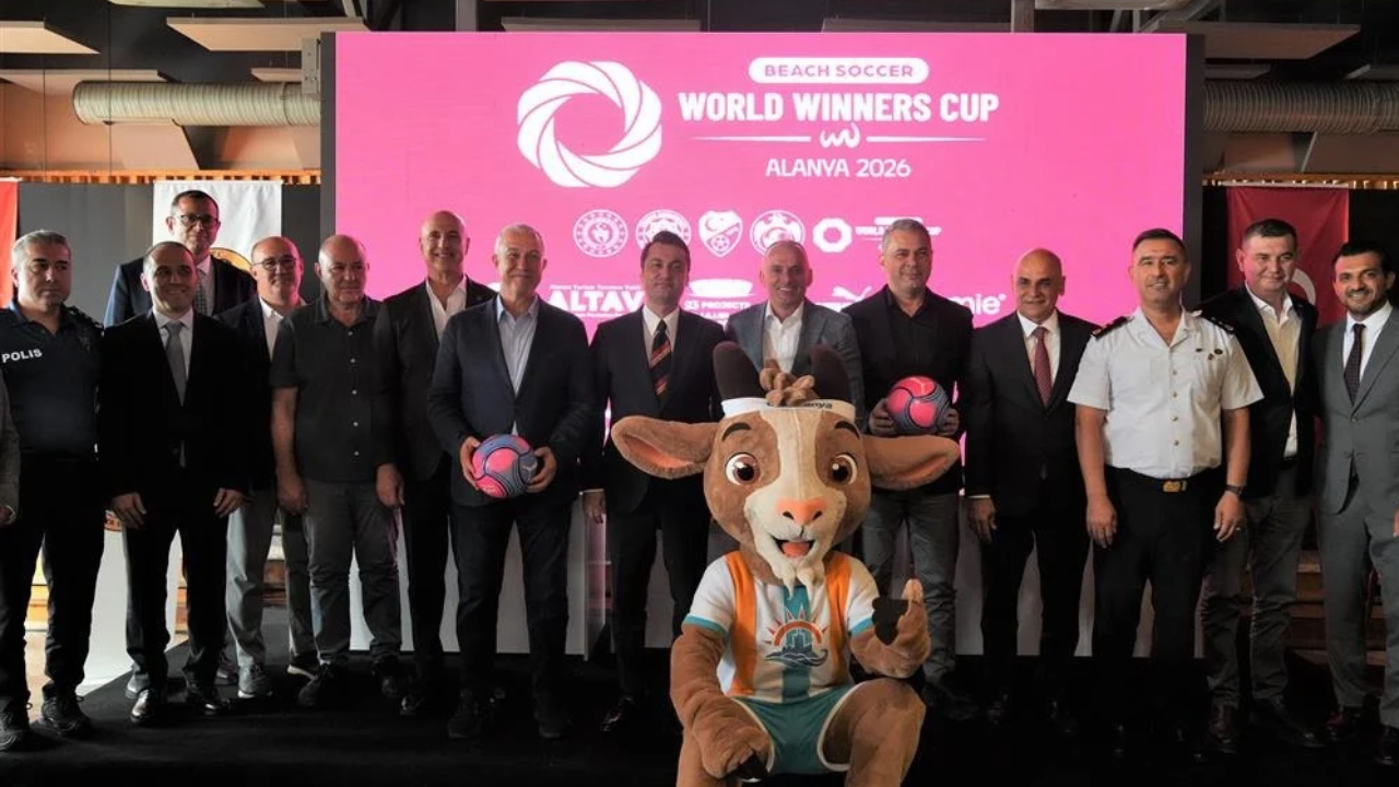 Dünya plaj futbolu 7 yıl sonra Alanya’ya dönüyor