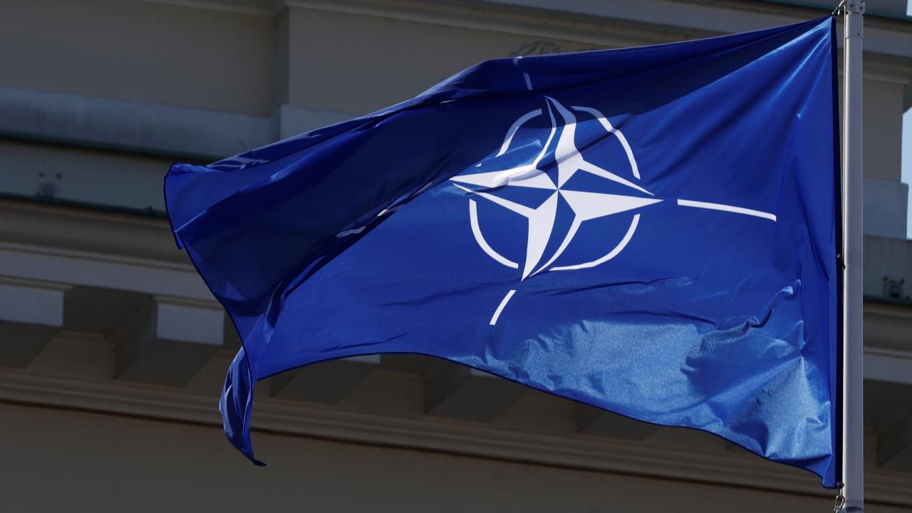 NATO gemilerine hizmet veren firmaya yönelik soruşturma için üç ülkede operasyon düzenlendi