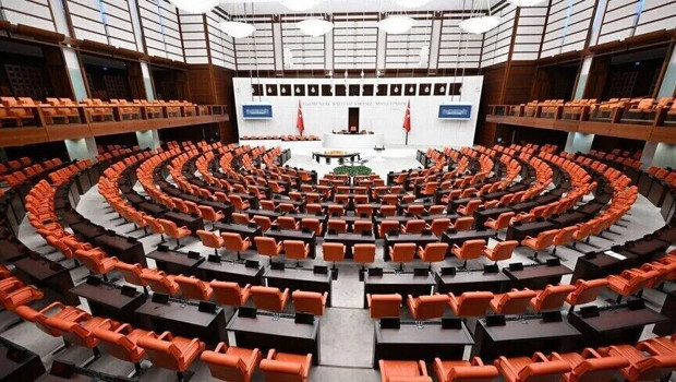 Fon tasfiyesi kanunu Bütçe Komisyonu'ndan geçti
