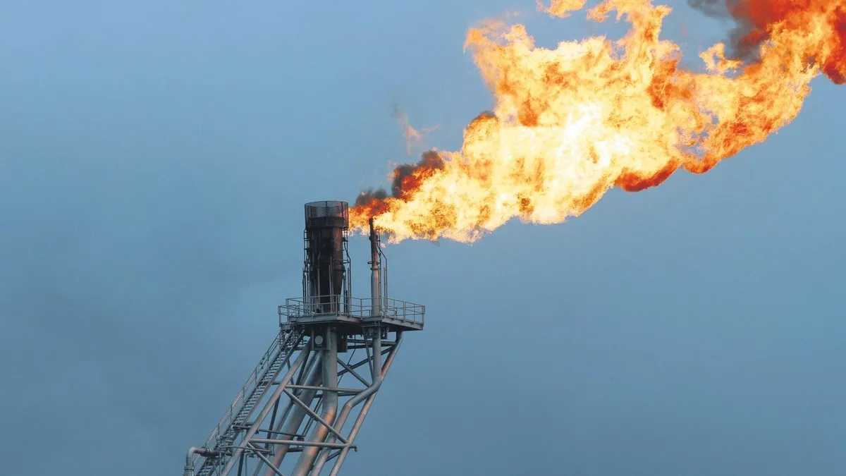 Küresel Enerji Savaşları: Yenilenebilir Çatışmalar ve Fosil Yakıt Rekabeti