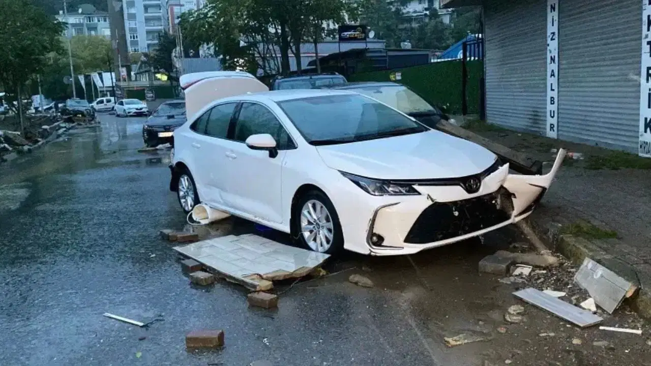 Selde aracı zarar görenler dikkat: Hasarı kim öder, kaskosuzlar ne yapmalı