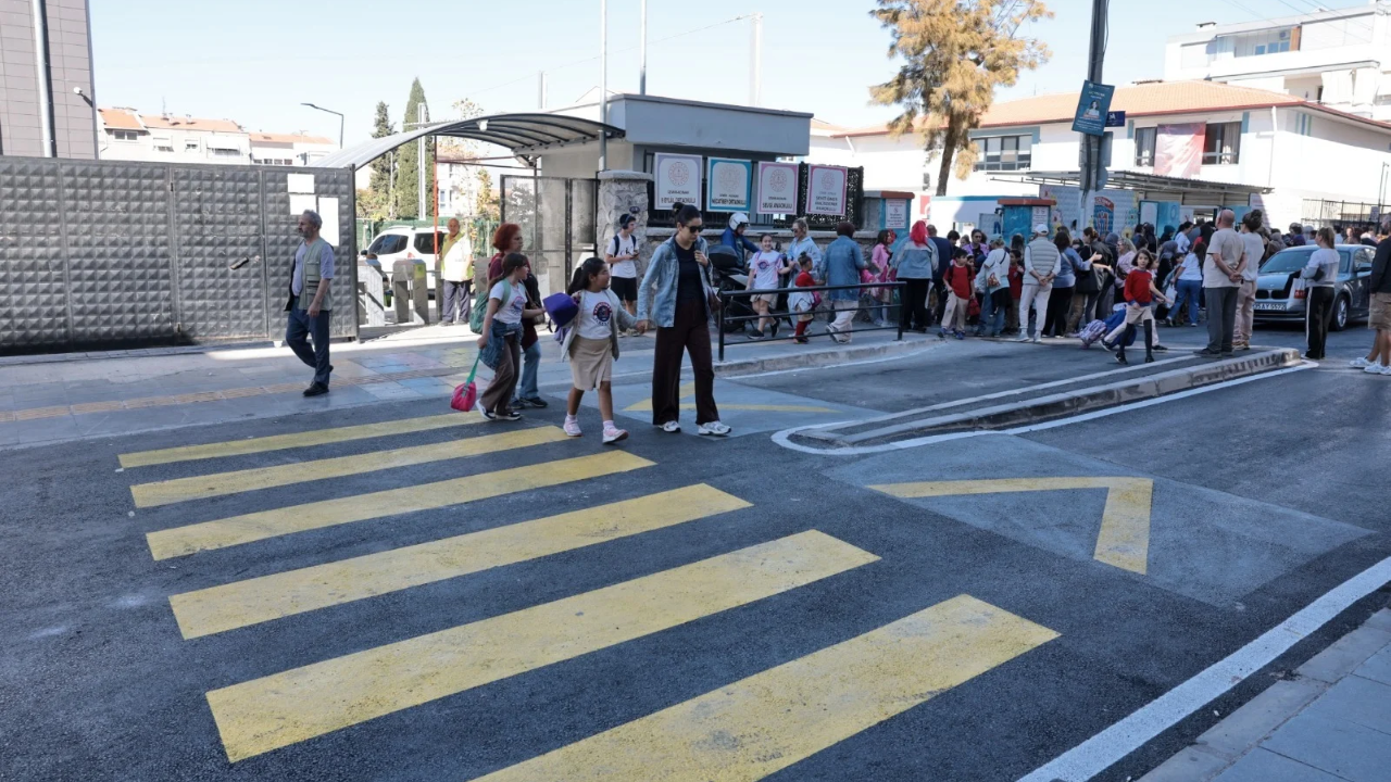 Beş okulun kullandığı sokağa güvenli dokunuş