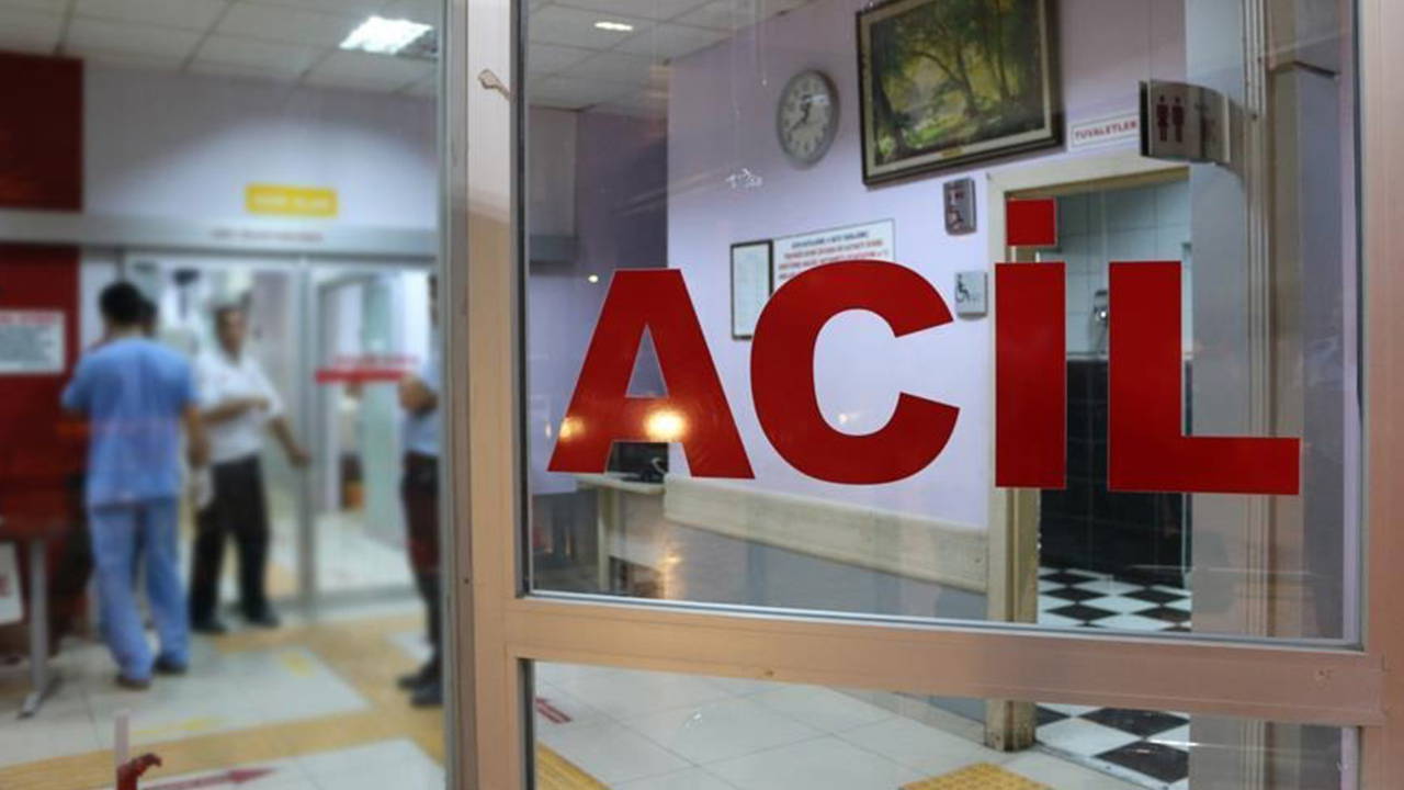 Tarım işçilerini taşıyan midibüs ve TIR arasında çarpışma: 17 kişi yaralandı