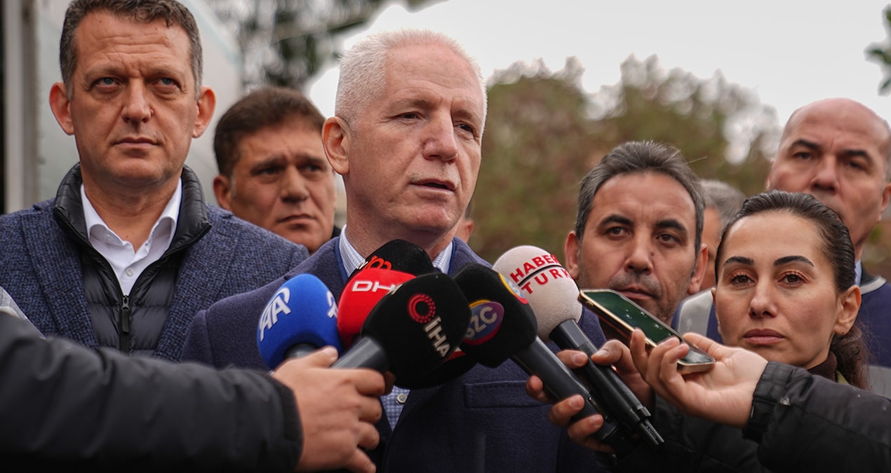 İstanbul Valisi duyurdu: 19 dükkan, 2 konut ve stadyum yıkılacak